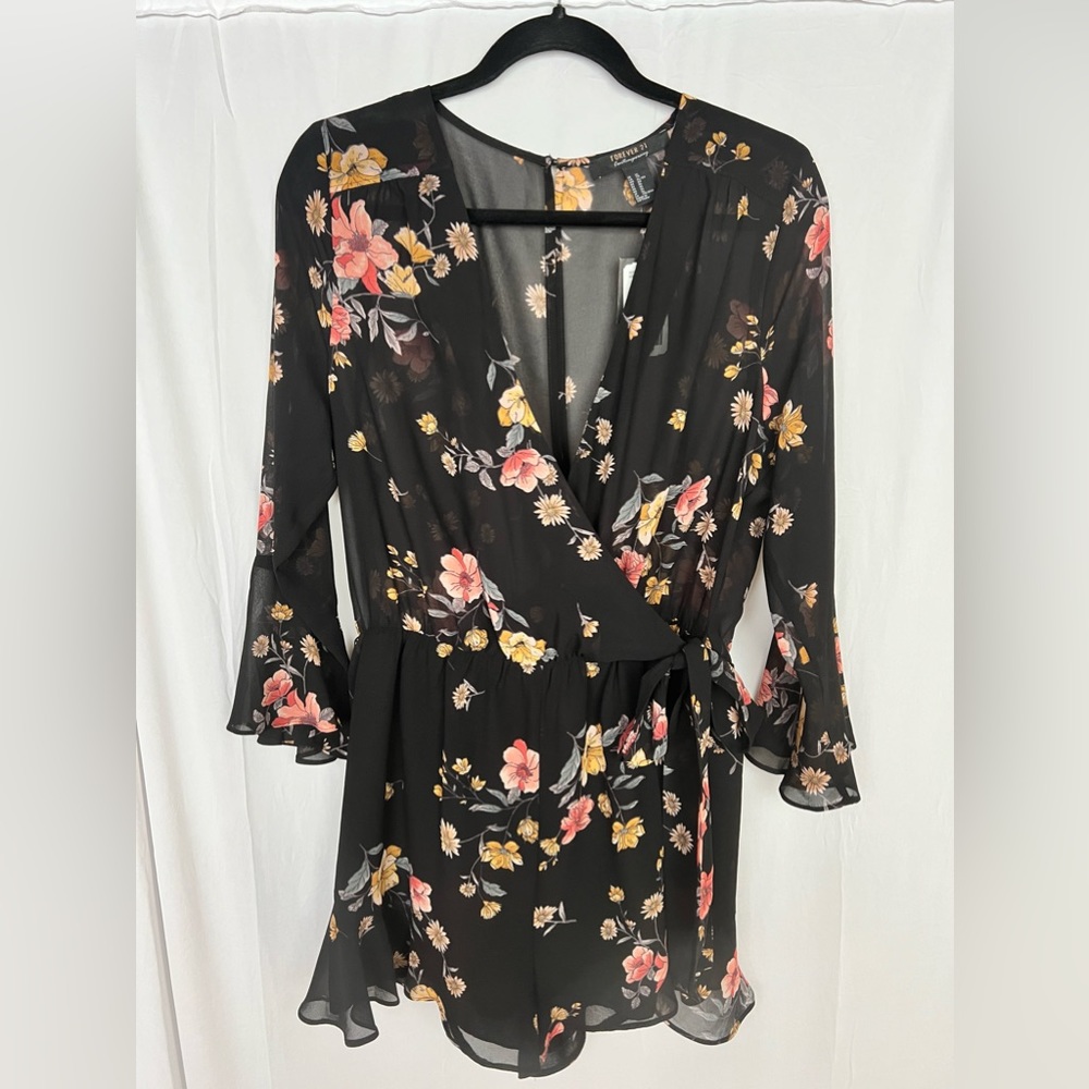 NWT Forever 21 Contemporary Jumpsuit, 3/4 sleeve